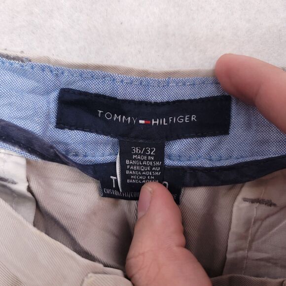 Tommy Hilfiger Casual Medium Wash Button Chino Pants Mens Size 36/32 Beige - Picture 4 of 8